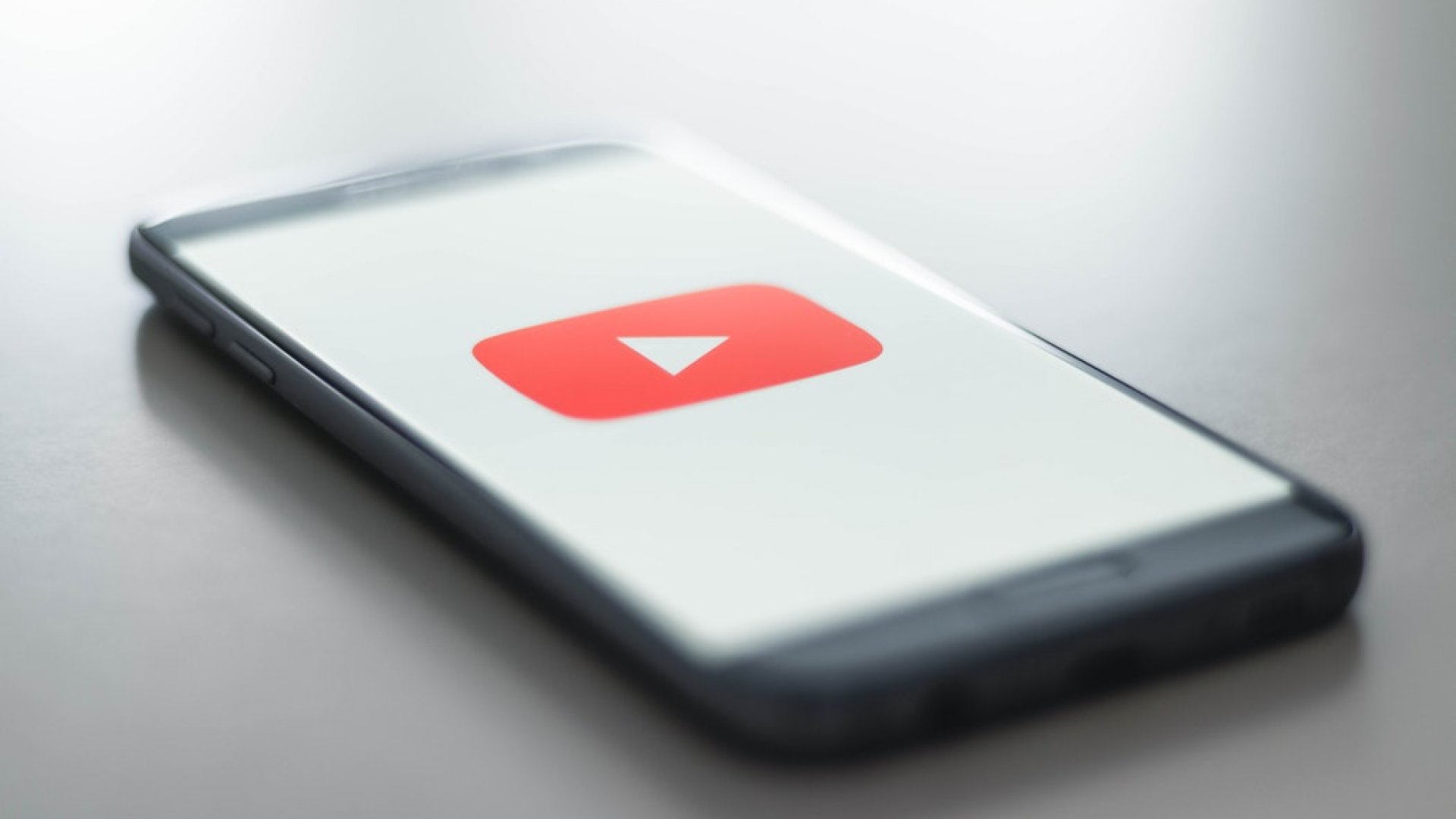 Néhány hasznos tanács kezdő youtubereknek az induláshoz 